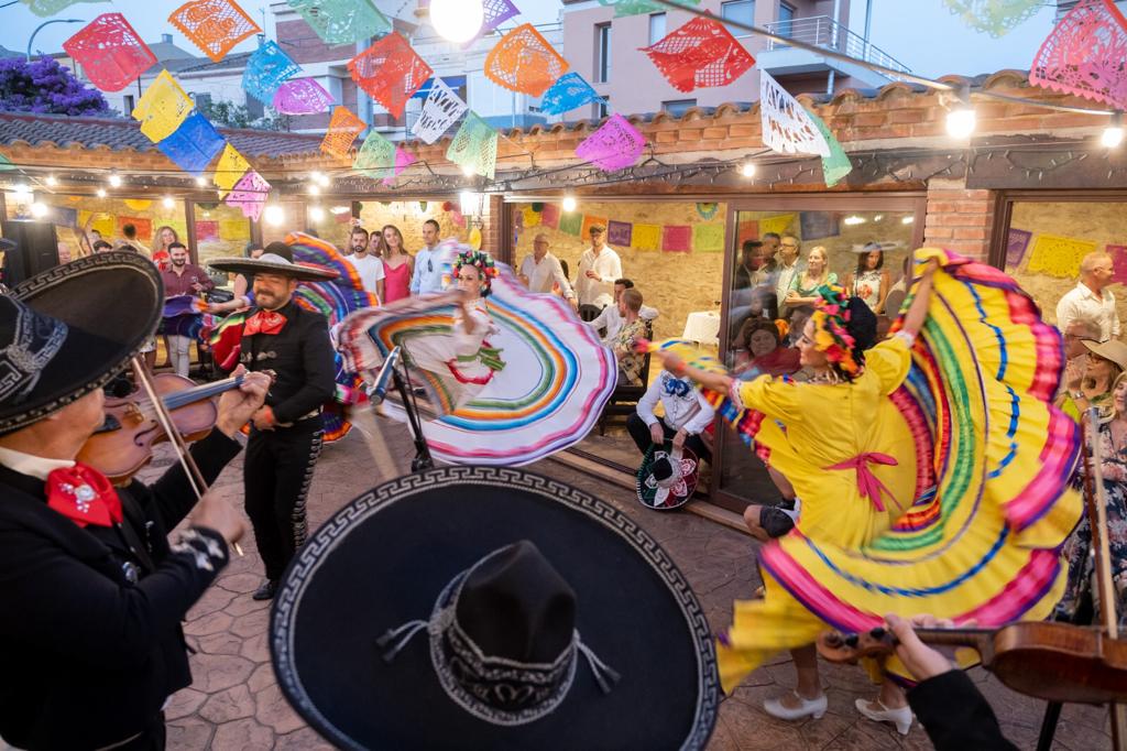 AD32D6FF-F660-4185-BC57-C475B813BFC3